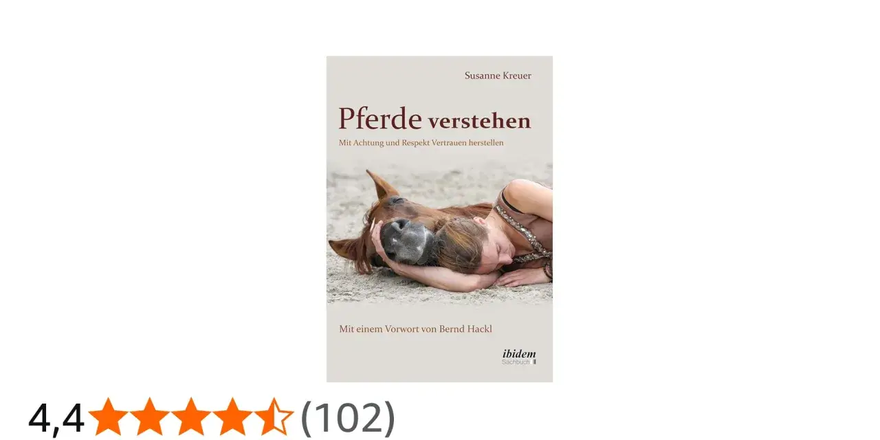 Buchcover: Frau und Pferd liegen eng aneinander, Symbol für die tiefe horse man ship. Titel: "Pferde verstehen".