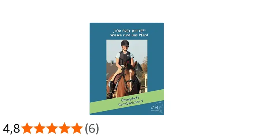 Ein Mädchen mit Helm und Weste reitet auf einem braunen Pferd. Das Übungsheft "Reitabzeichen 9" hilft beim Lernen für das kleine Reitabzeichen.